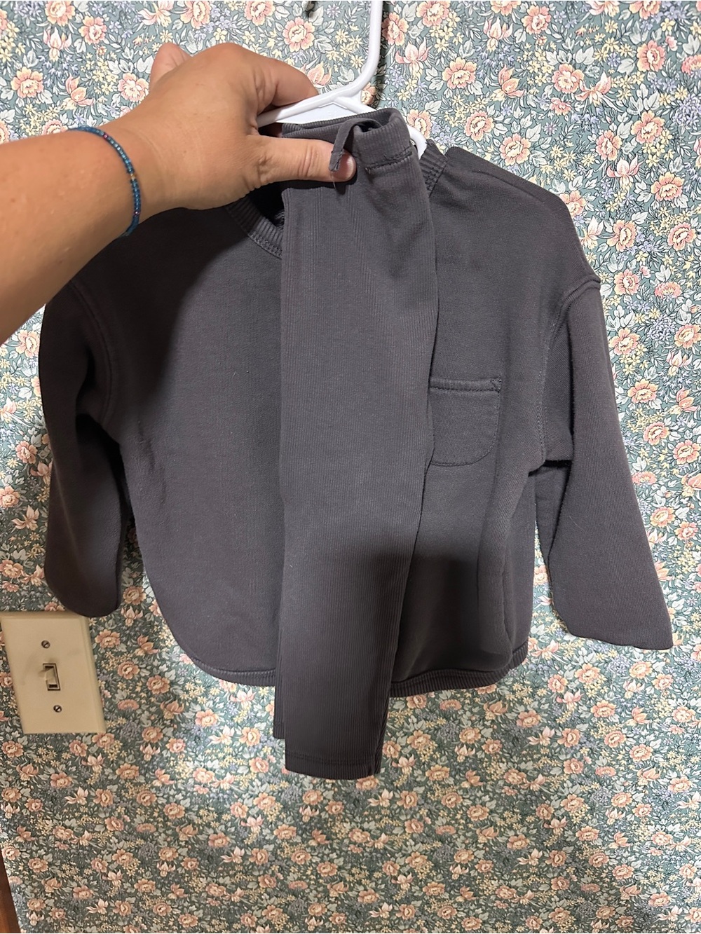 Zara two piece baby gender neutral outfit 18-24 months- black